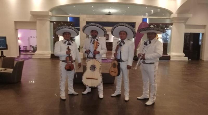 Mariachi en Playa del Carmen - Mariachi Cocula de la Riviera Maya